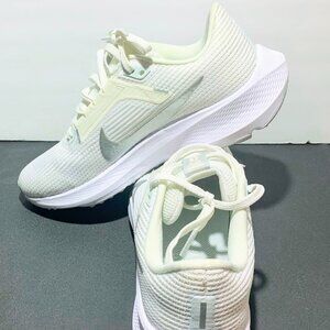 Nike Air Zoom Pegasus DV3854-101, Women, White/metallic, size 7
